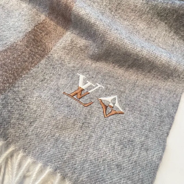 Louis Vuitton Gris Beige Color-Blocked Rayé Bordé Monogramme Cachemire Écharpe 8