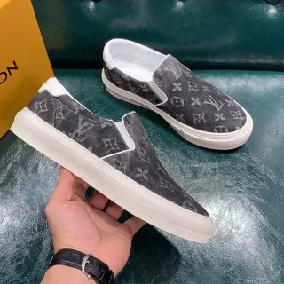 Louis Vuitton Zapatillas lifestyle gris blanco monograma lona slip-on