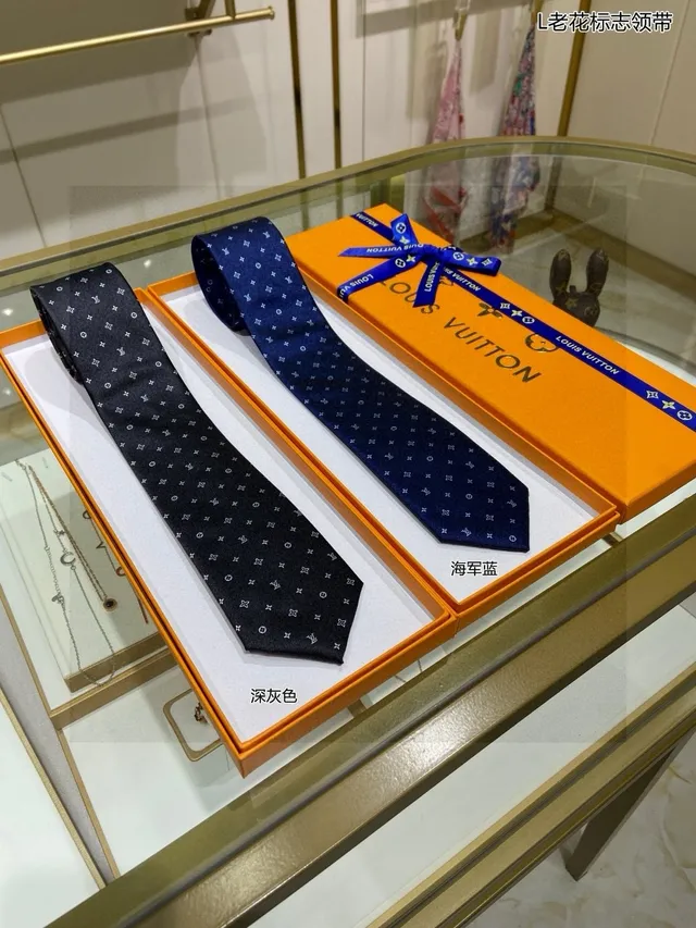 Louis Vuitton رمادي وأبيض Monogram-Print Silk-Weave Necktie 4