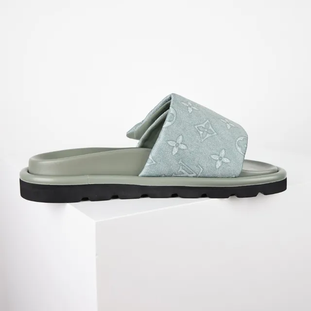 Louis Vuitton Green Black Monogrammed Canvas Strap Platform Sole Slippers 7