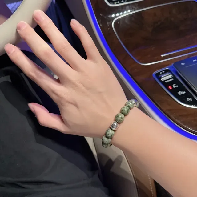 Louis Vuitton Green Silver Beaded Natural Stone Bracelet 4