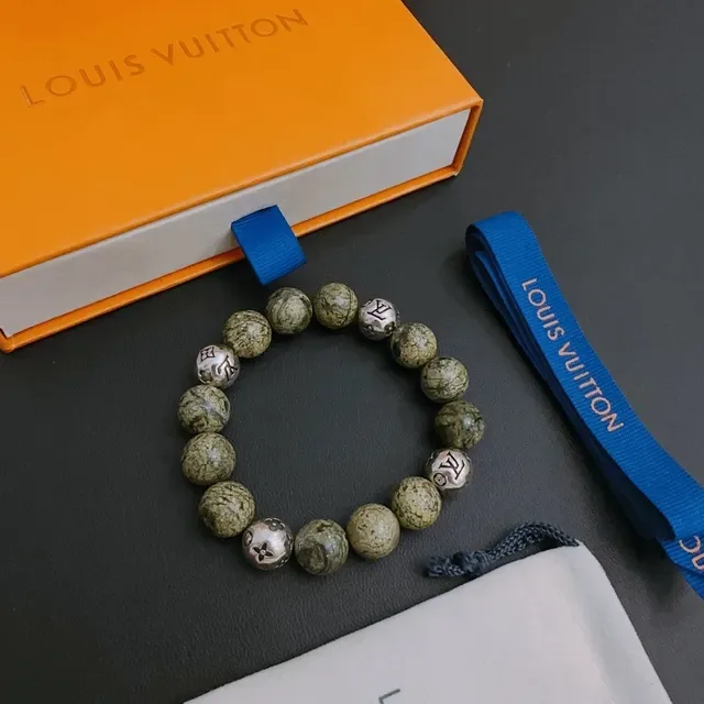 Louis Vuitton Green Silver Beaded Natural Stone Bracelet 6