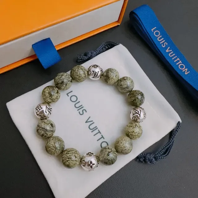 Louis Vuitton Green Silver Beaded Natural Stone Bracelet 8
