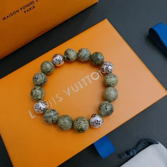 Louis Vuitton Green Silver Beaded Natural Stone Bracelet 9