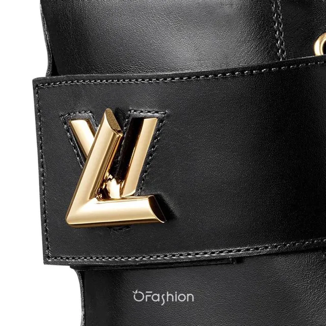 Louis Vuitton Le Cagole Botas de tobillo de cuero negro con correa envolvente 2