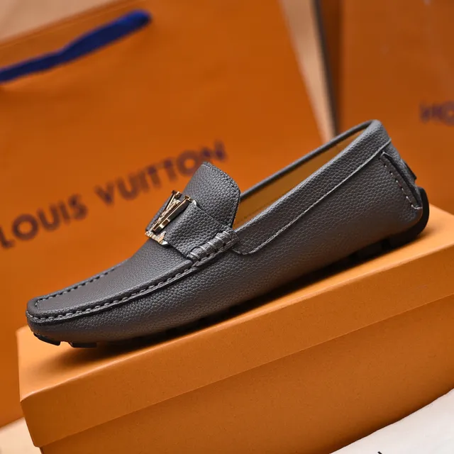 Louis Vuitton loafer negro cuero texturizado hebilla LV loafer 5