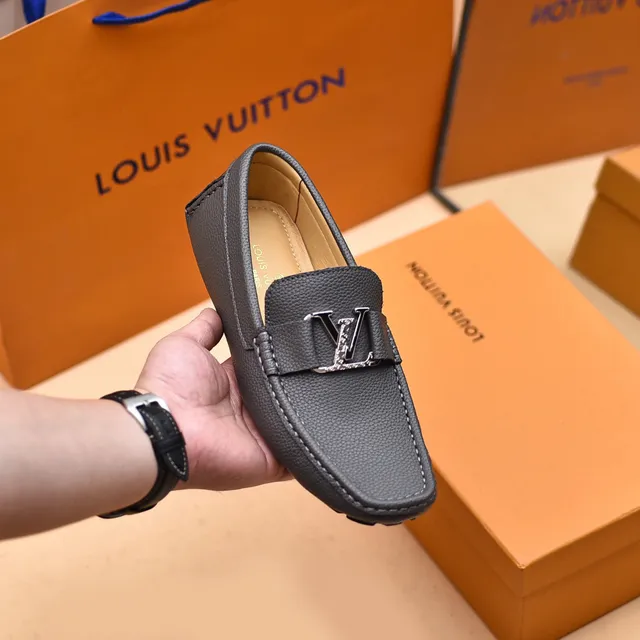 Louis Vuitton loafer negro cuero texturizado hebilla LV loafer 6