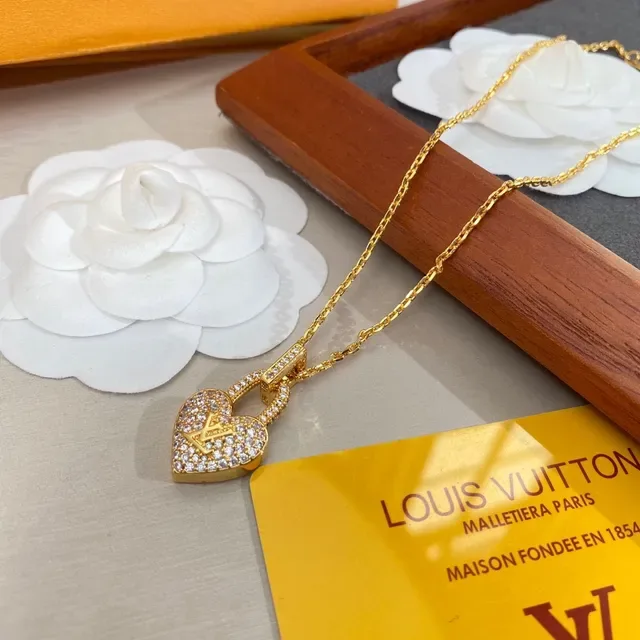 Louis Vuitton Lockit Heart Pave Crystal Gold-Tone Necklace 4