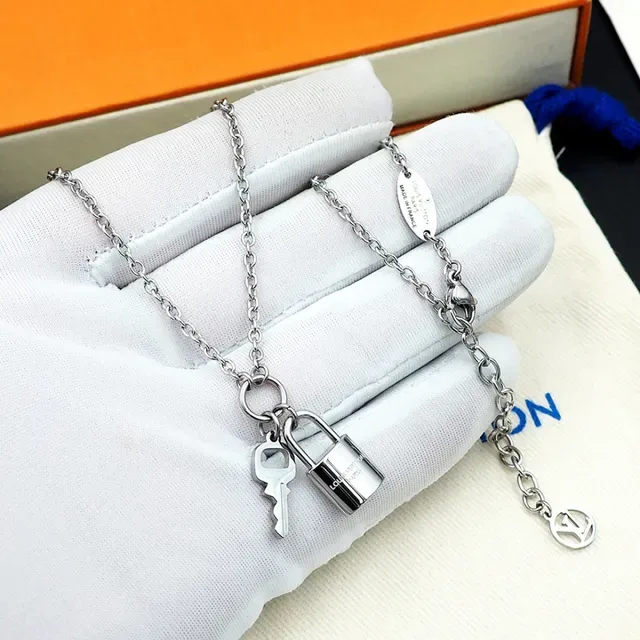 Louis Vuitton Lockit Silver Blue Multi-Chain Quatrefoil Charms Necklace 9