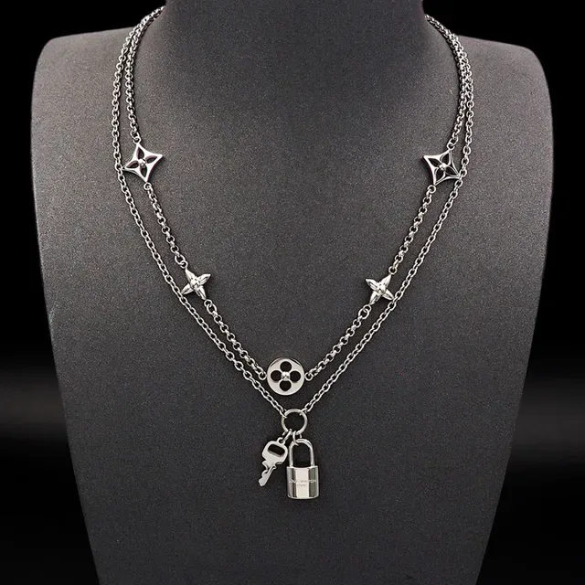 Louis Vuitton Lockit Silver Blue Multi-Chain Quatrefoil Charms Necklace 10