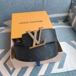 लुइस भिटन LV काला मोनोग्राम लेदार बेल्ट