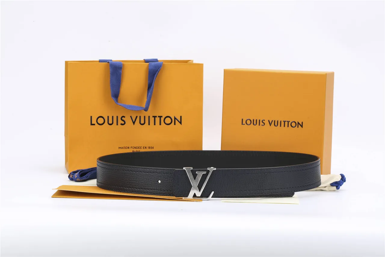 Louis Vuitton LV Belt Black Textured Leather Belt 2