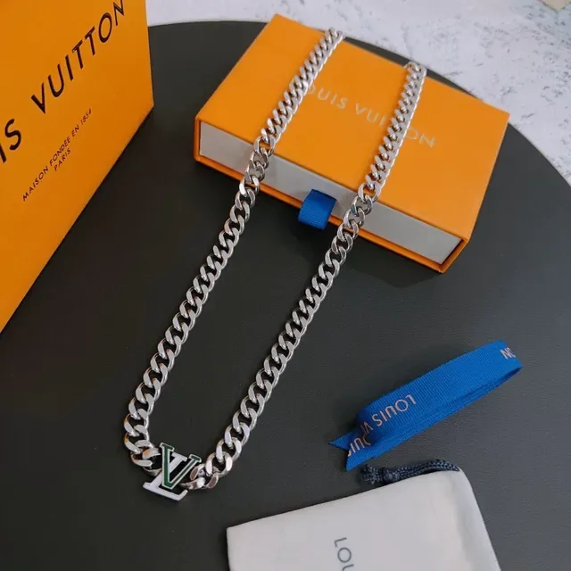 Louis Vuitton LV Chain Silver Green Curb Enamel Logo Charm Necklace 5