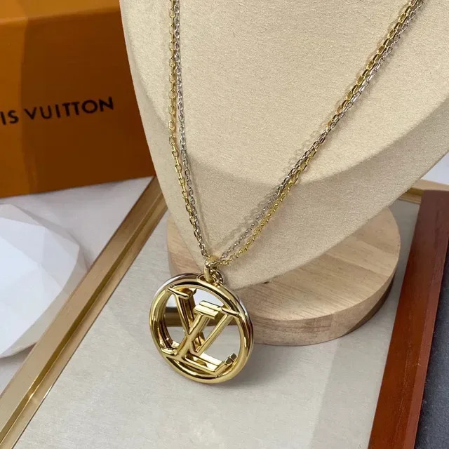 Louis Vuitton LV Circle Gold-Tone Interlocking Monogram Pendant Necklace 4
