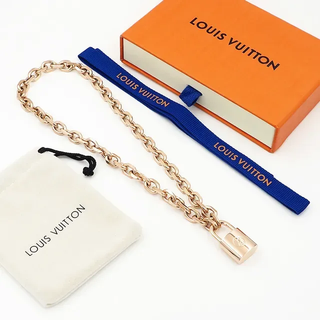 Louis Vuitton LV Edge Cadenas Gold-Tone Chain Necklace 5