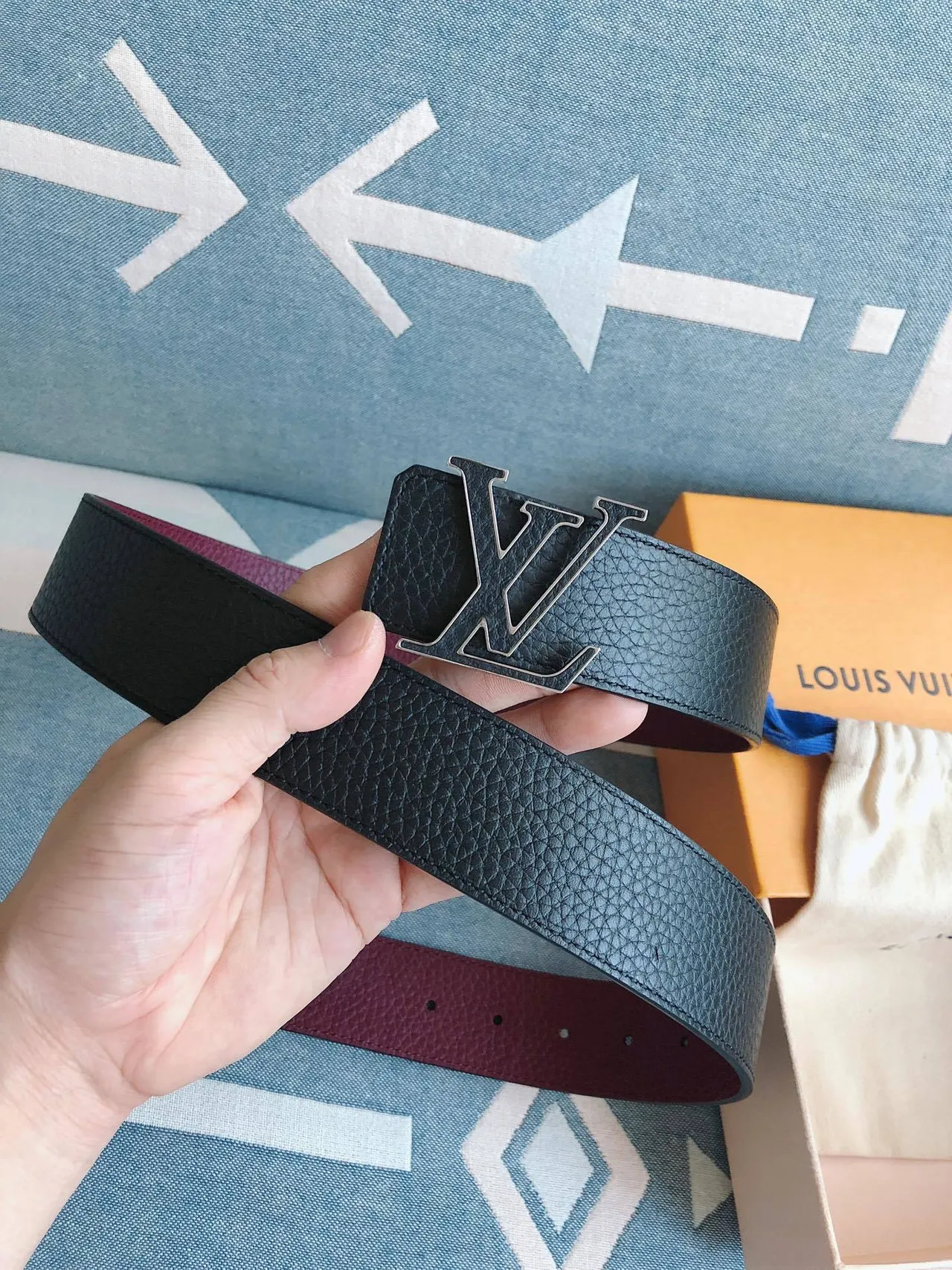 Louis Vuitton LV Initiales কালো পেবল্ড লেদার বেল্ট 3