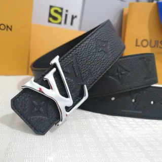 Louis Vuitton LV Initiales Black Pebbled Leather Belt