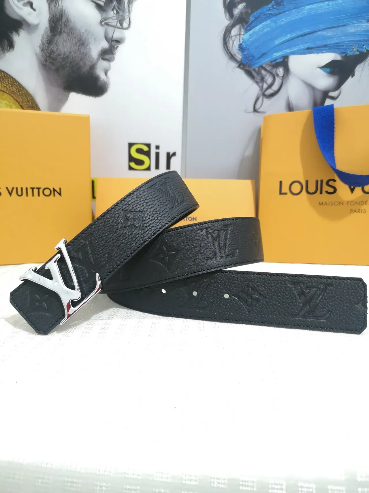 Louis Vuitton LV Initiales Black Pebbled Leather Belt 2