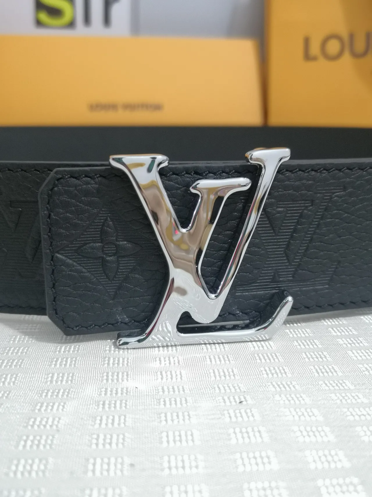 Louis Vuitton LV Initiales Black Pebbled Leather Belt 4