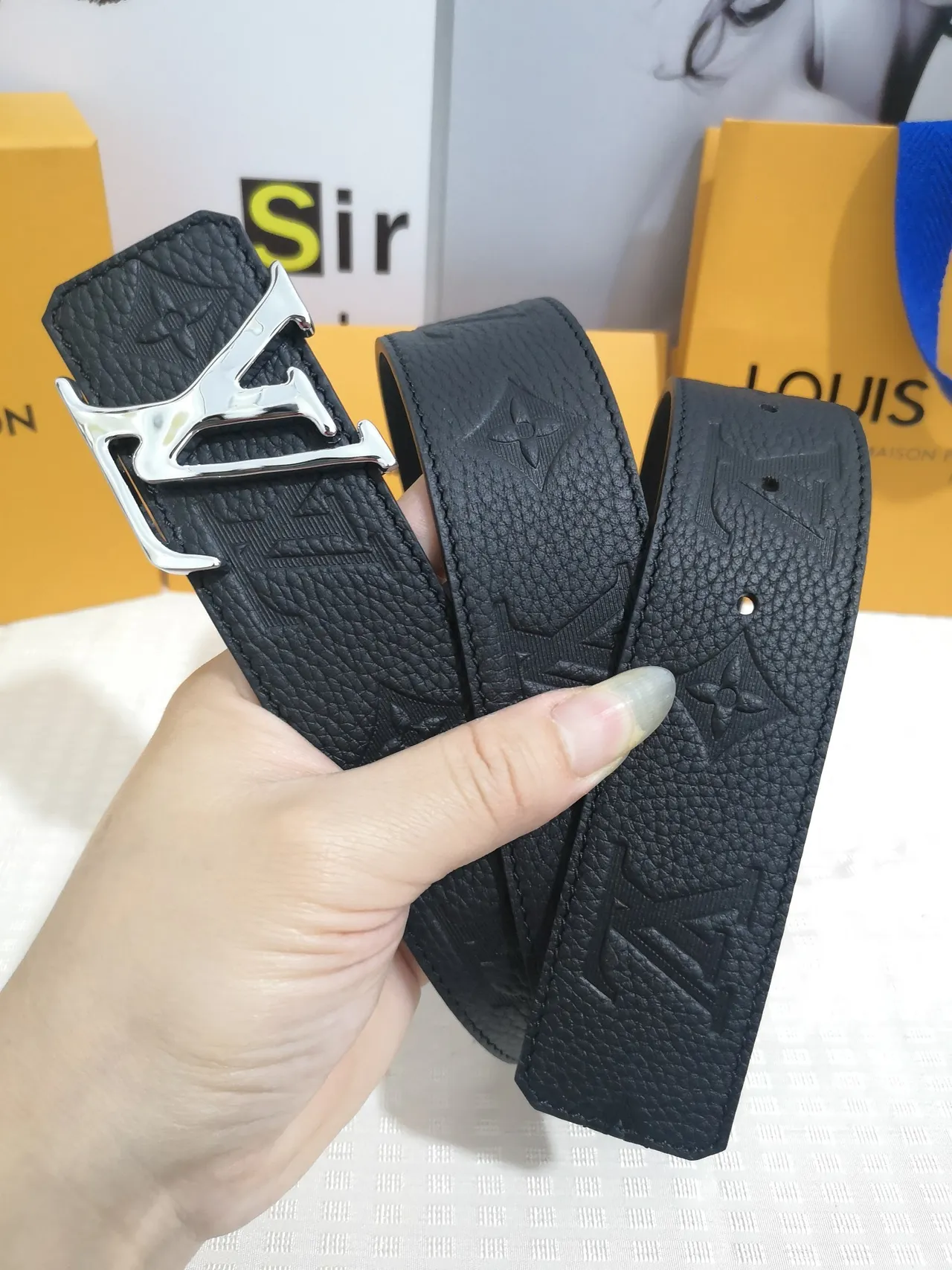 Louis Vuitton LV Initiales Black Pebbled Leather Belt 7
