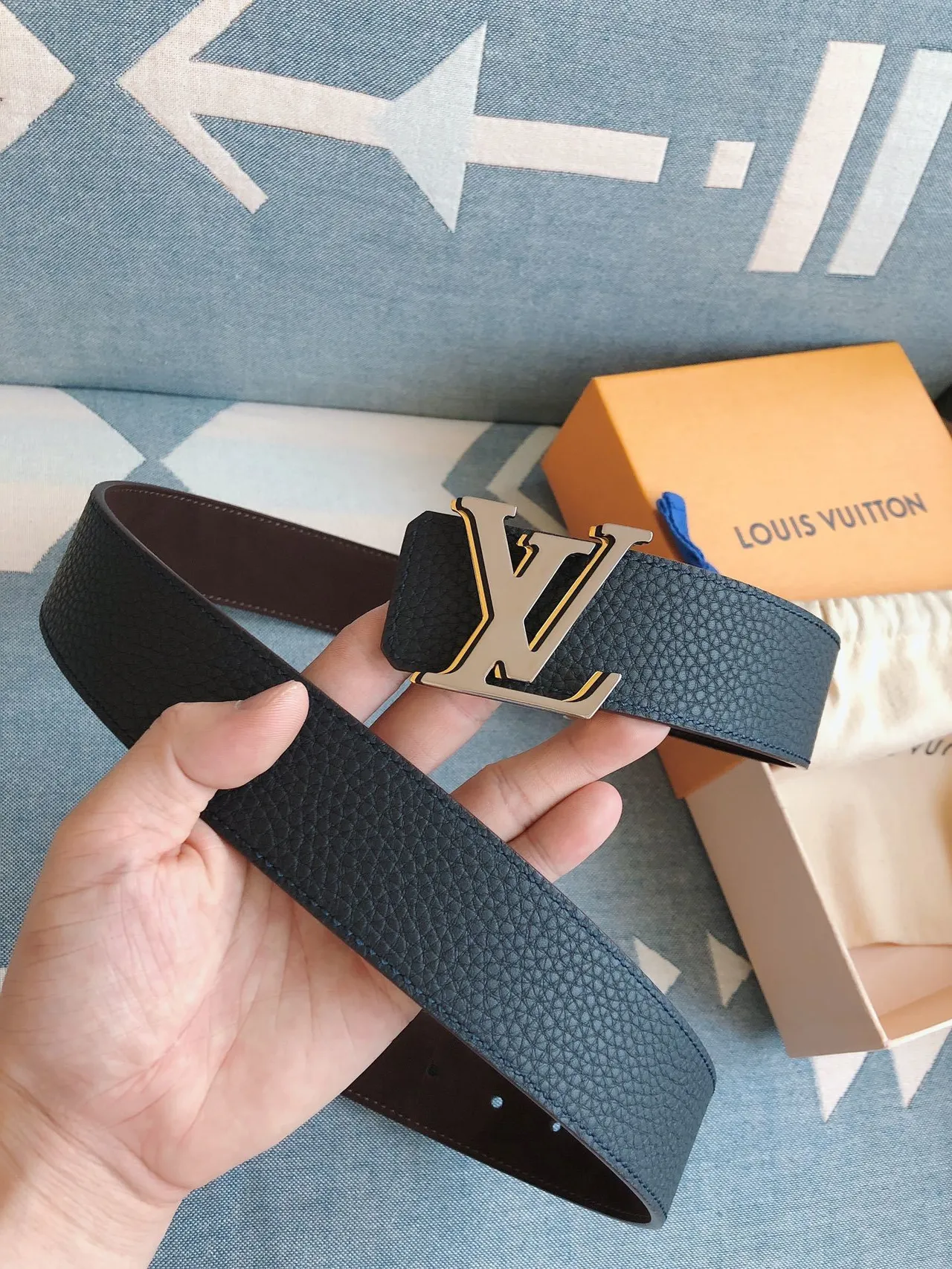 Louis Vuitton LV Initiales Blue Pebbled Leather Belt 3