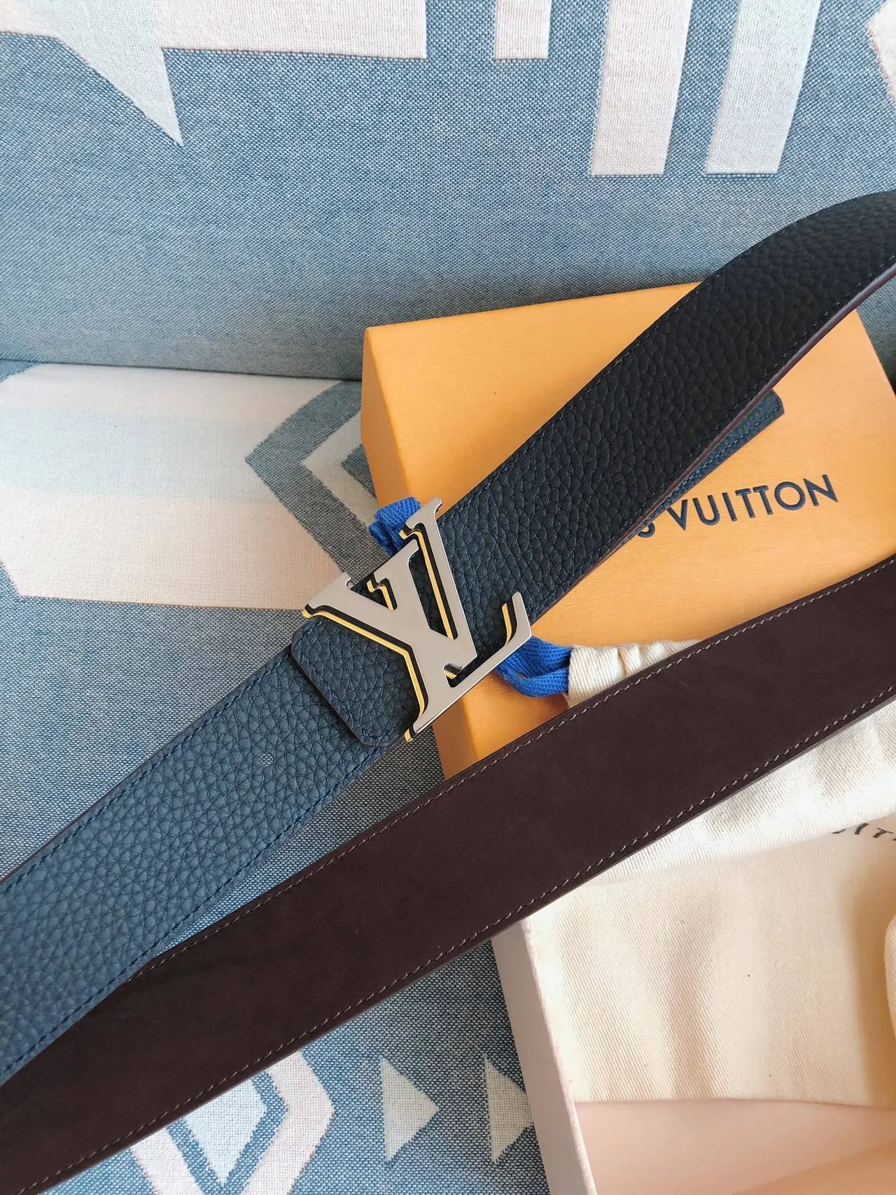 Louis Vuitton LV Initiales Blue Pebbled Leather Belt 4