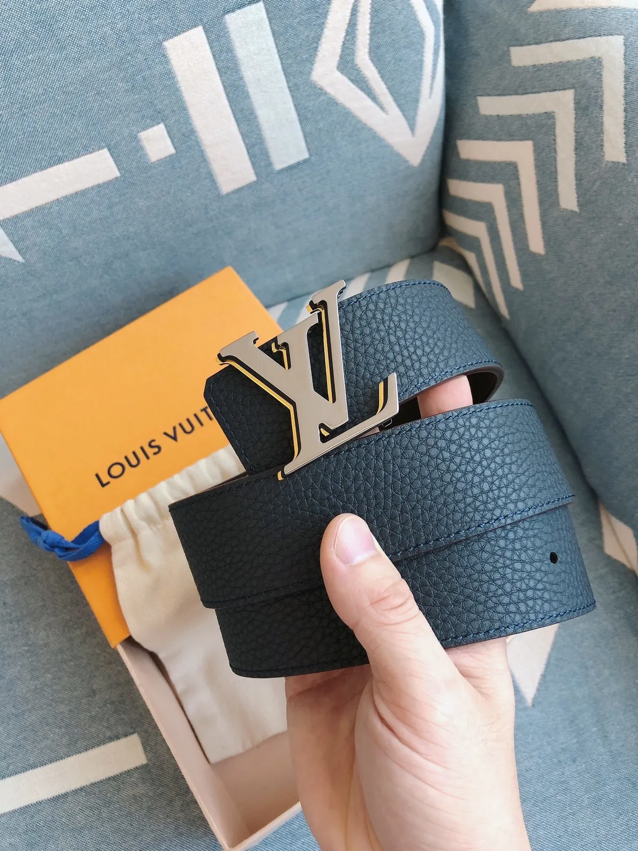 Louis Vuitton LV Initiales Blue Pebbled Leather Belt 9