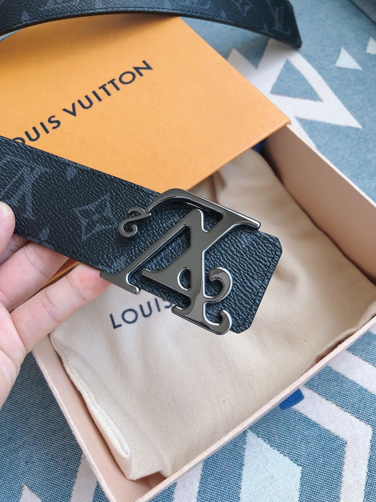 Louis Vuitton LV Initiales Monogram Textured Leather Belt 8