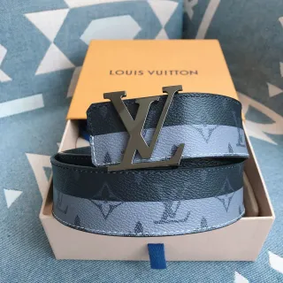 Louis Vuitton LV Initiales উল্টো মোনোগ্রাম চামড়ার বেল্ট