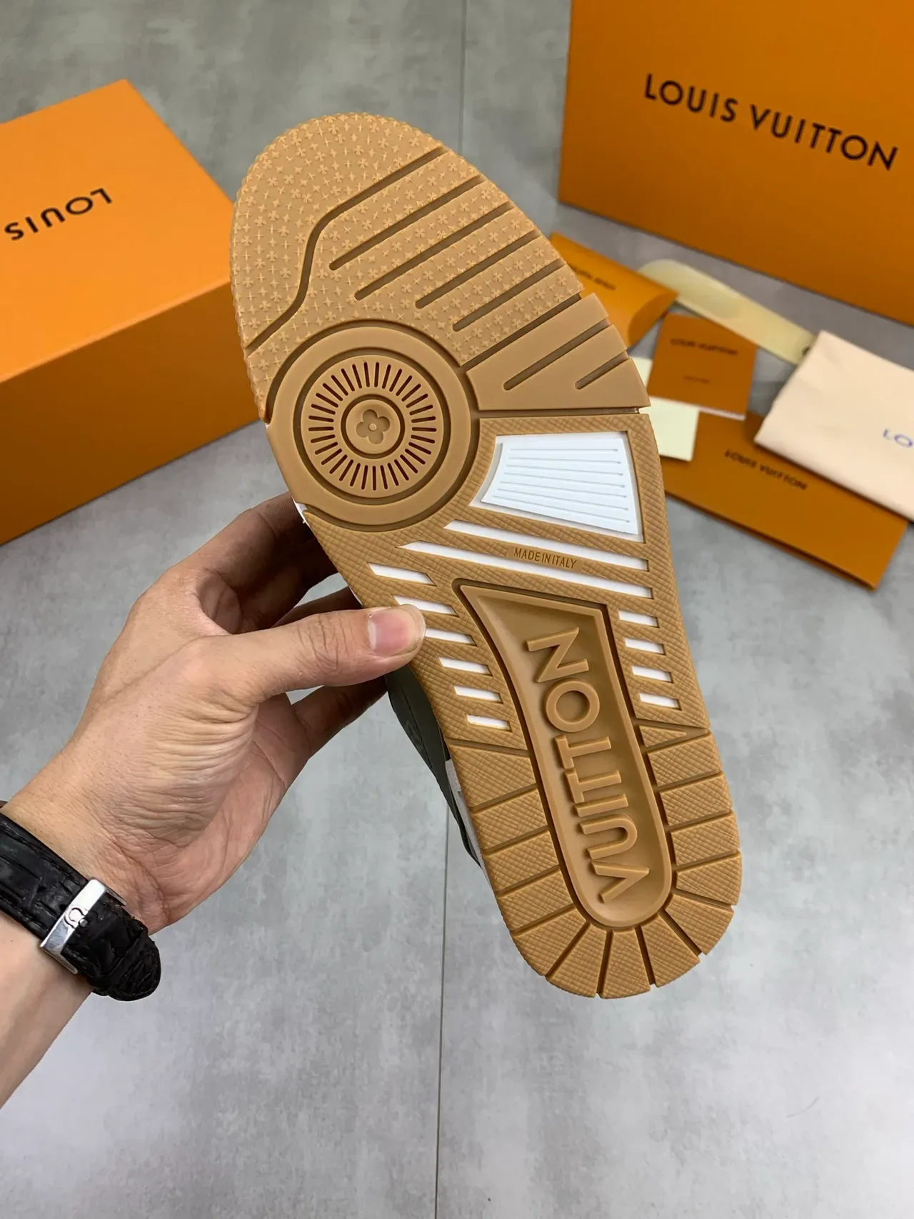 路易威登 LV Trainer 军绿色米色 印花上层叠层合成材料 生活方式运动鞋 4
