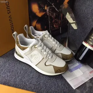 Louis Vuitton LV Trainer Zapatillas Lifestyle Beige Marrón Malla de Capas y Ante Monogramado Emblema Circular