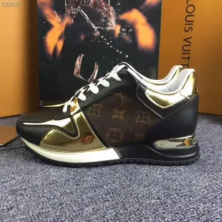 Louis Vuitton LV Trainer Negro Dorado Monograma Panel de Lona Cubiertas Patentadas Metálicas Zapatillas de Estilo de Vida