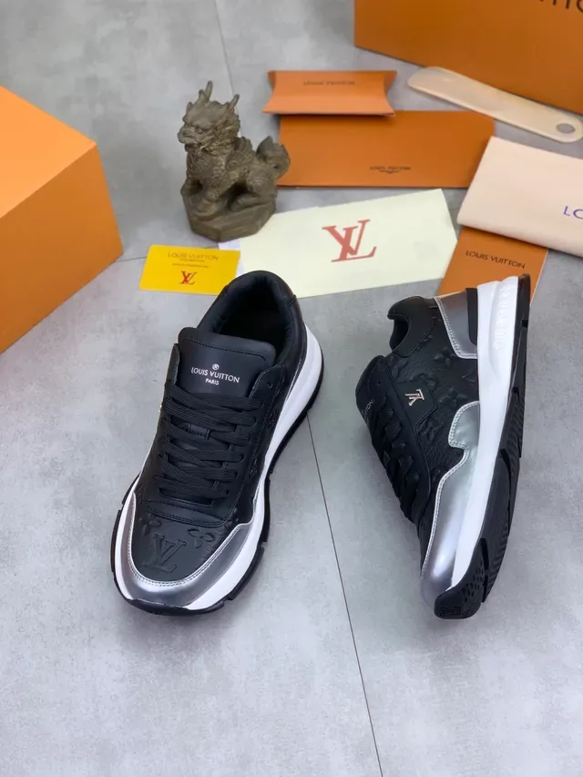 Louis Vuitton LV Trainer أحذية رياضية أسلوب حياة أسود فضية منقوشة مونوغرام جلد لمسات معدنية 5