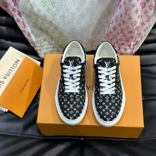 Louis Vuitton LV Trainer Zapatillas lifestyle negras blancas con estampado Monogram-Print canvas low-top silueta