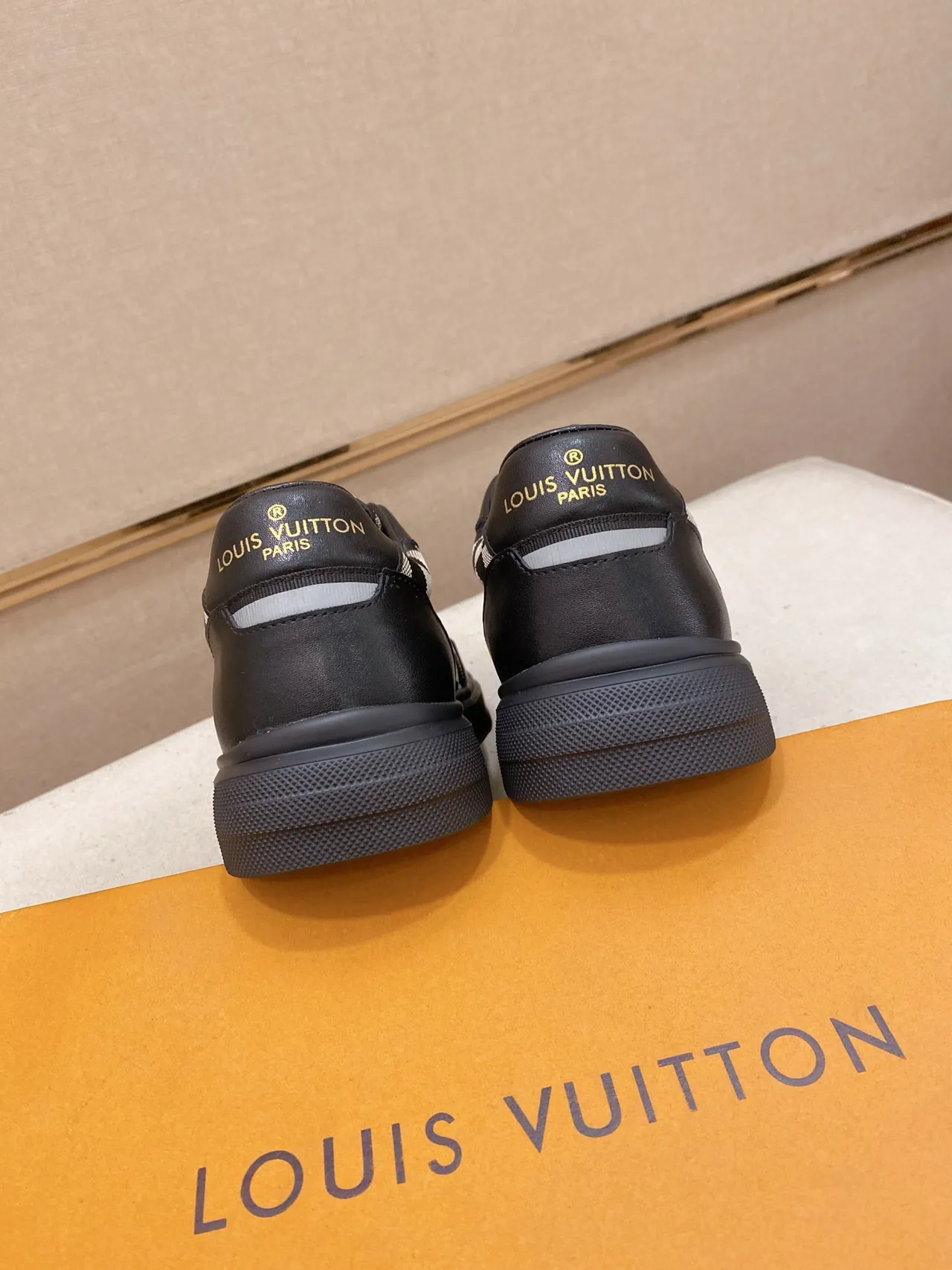 Louis Vuitton LV Trainer Damier Check Oversized Logo Lifestyle Sneaker 3