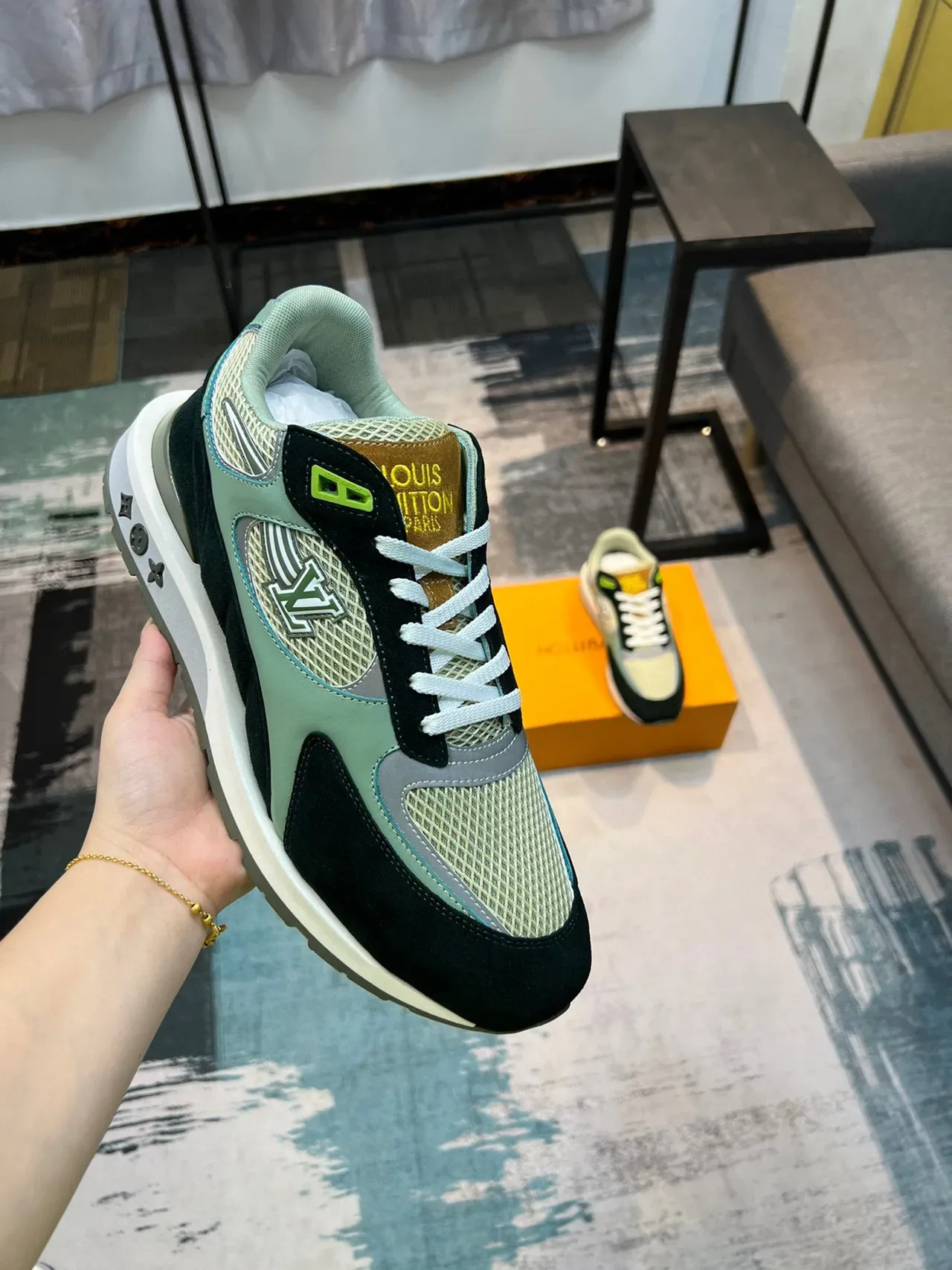 Louis Vuitton LV Trainer Vert Beige Multi-Material Maille et Daim Panneaux Chaussures Lifestyle 6