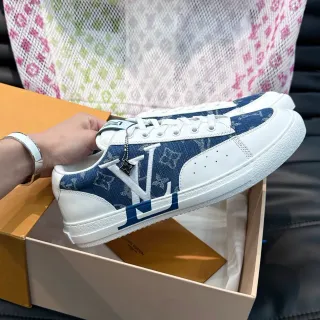 লুইস ভিটন LV Trainer নেভি হোয়াইট ডিনিম-প্যানেল মনোগ্রাম লাইফস্টাইল স্নিকার