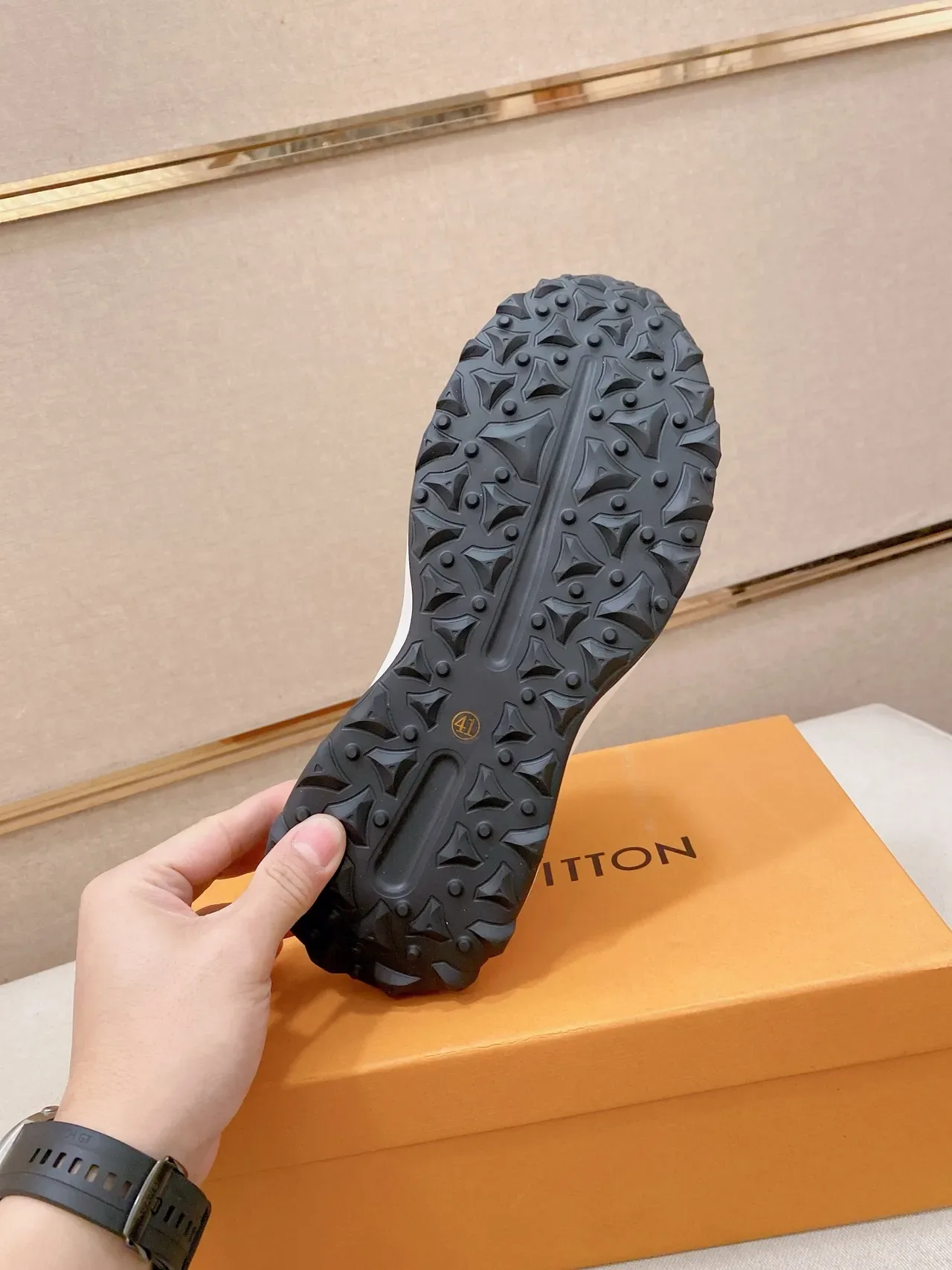 Louis Vuitton LV Trainer Navy White Low-Top Mixed-Material Upper Lifestyle Sneakers 2