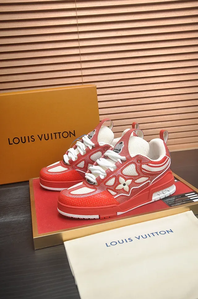 Louis Vuitton LV Trainer লাল এবং সাদা মোনোগ্রাম ফ্লাওয়ার লাইফস্টাইল স্নিকার 4