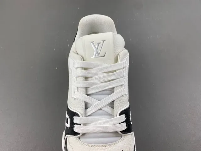 Louis Vuitton LV Trainer White Black Pebbled Leather Croc-Embossed Panel Lifestyle Sneakers 6