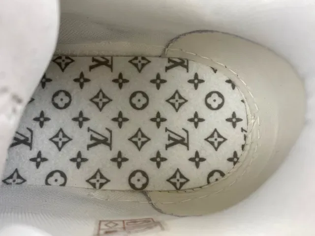 Louis Vuitton LV Trainer White Black Pebbled Leather Croc-Embossed Panel Lifestyle Sneakers 8