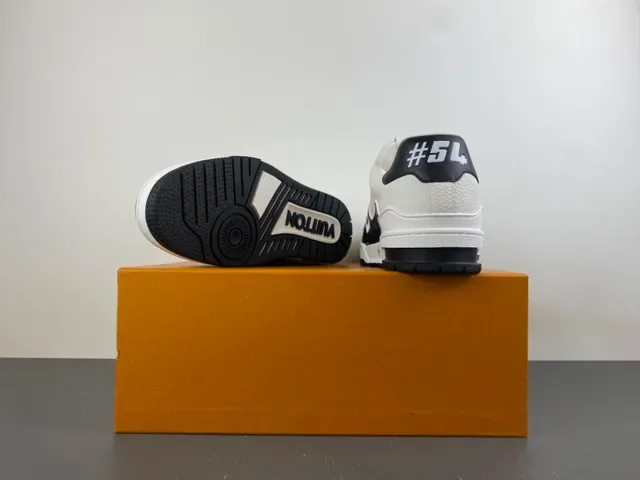 Louis Vuitton LV Trainer White Black Pebbled Leather Croc-Embossed Panel Lifestyle Sneakers 16