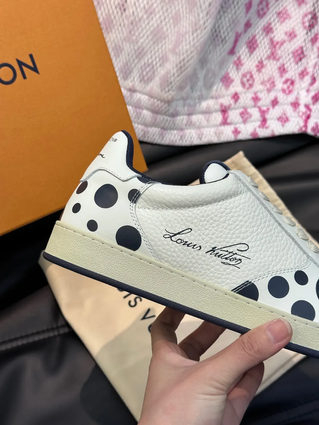 路易威登 LV Trainer 白色黑色 压纹皮革 波点图案 生活方式运动鞋 4