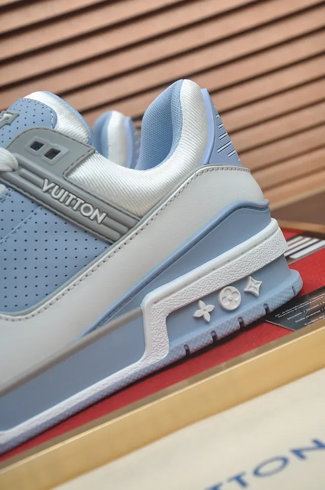 Louis Vuitton LV Trainer সাদা নীল স্ট্রাকচার্ড লেয়ার্ড মিডসোল পারফোরেটেড মেশ প্যানেল লাইফস্টাইল স্নিকার্স 2