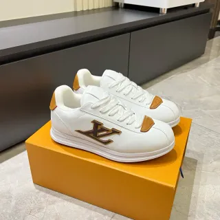 Louis Vuitton LV Trainer Blanco Marrón Cuero Acentos Beige Estilo de Vida Zapatillas
