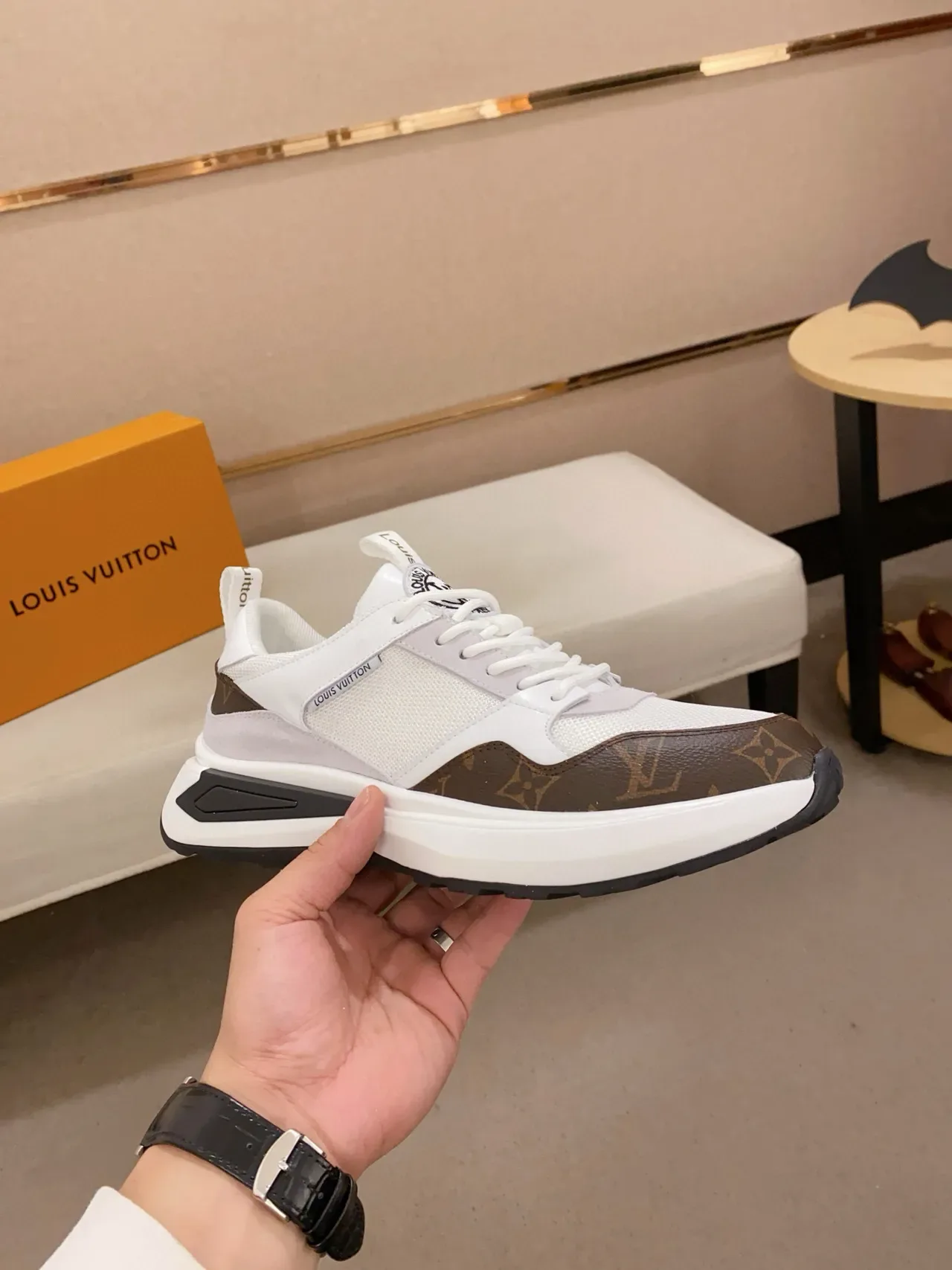 Louis Vuitton LV Trainer White Brown Monogram Canvas Mesh-Suede Hybrid Upper Lifestyle Sneakers 4