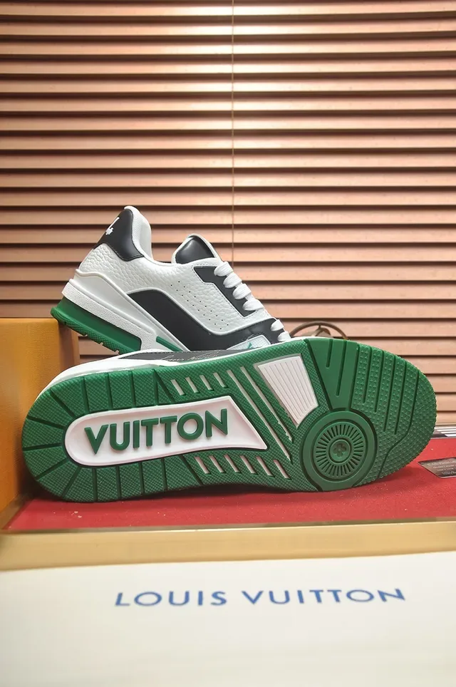 Louis Vuitton LV Trainer সাদা সবুজ লেয়ার্ড লেদার এবং সিন্থেটিক আপার স্কাল্প্টেড মিডসোল লাইফস্টাইল স্নিকার 3