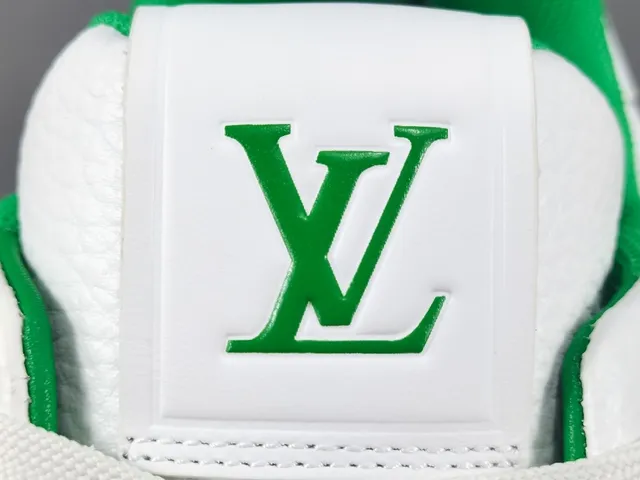 Louis Vuitton LV Trainer White Green Leather Upper Accent Piping Lifestyle Sneakers 4