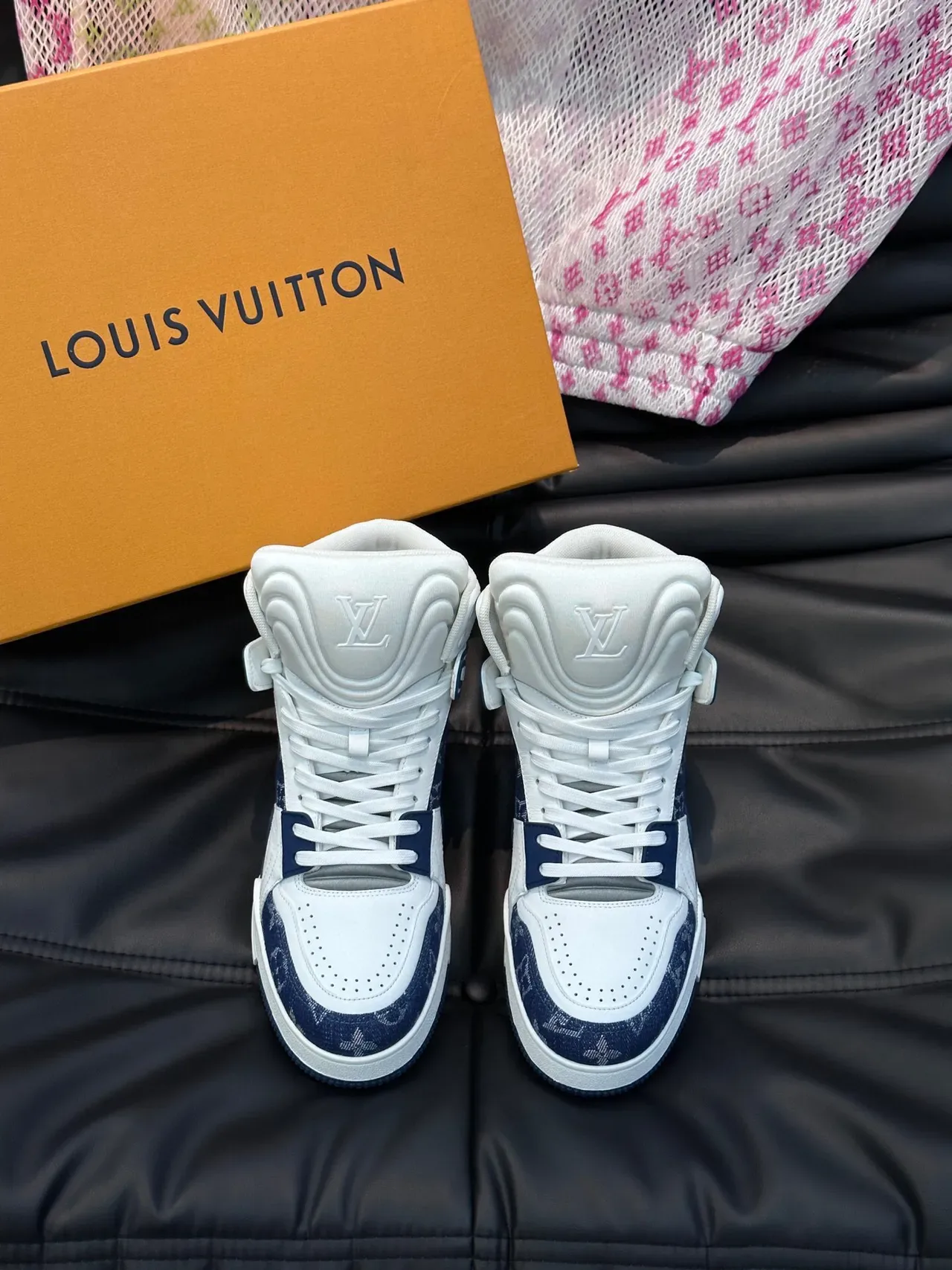 Louis Vuitton LV Trainer Blanc Navy Hautes Monogram Canvas Lifestyle Sneakers 2