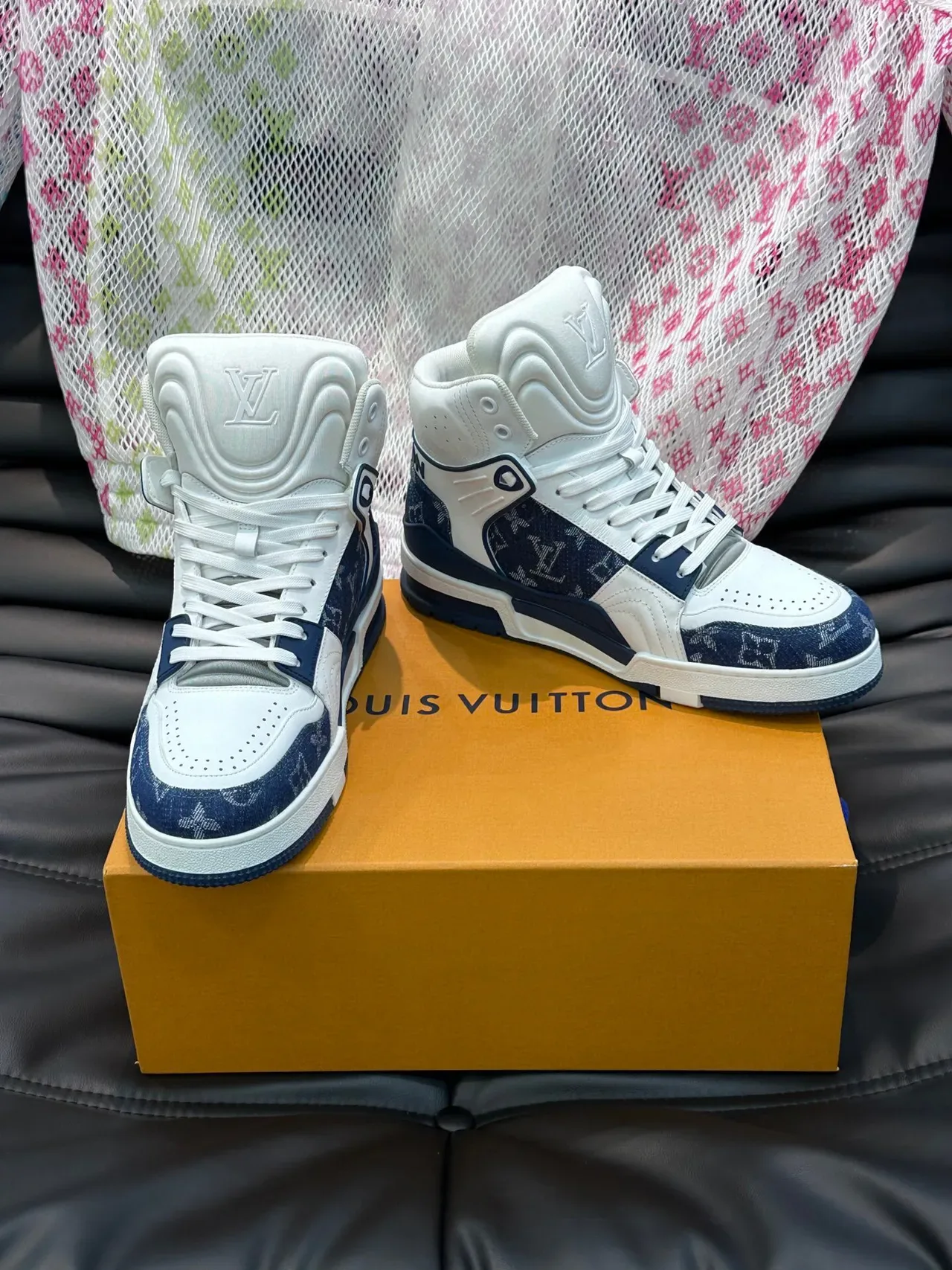 Louis Vuitton LV Trainer Blanc Navy Hautes Monogram Canvas Lifestyle Sneakers 4